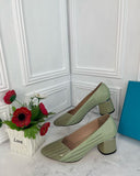 Green High-heeled Shoes